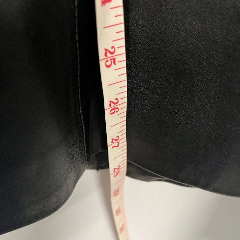 Leather jacket - Picture 5 of 9
